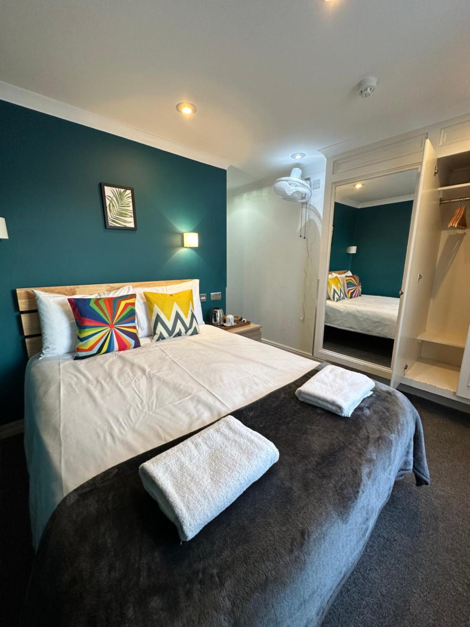 Quarto Duplo com Casa de Banho