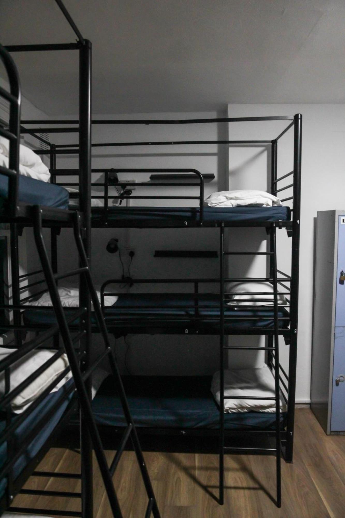 Bed 12-Bed Mixed Dormitory Room