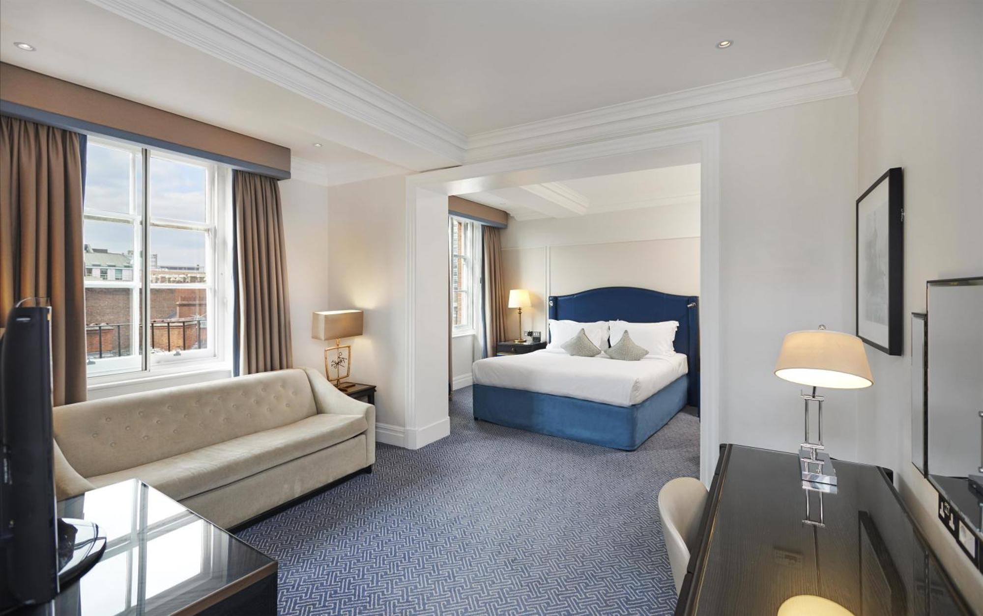 Suite Júnior com Cama King-size - Acesso ao Salão