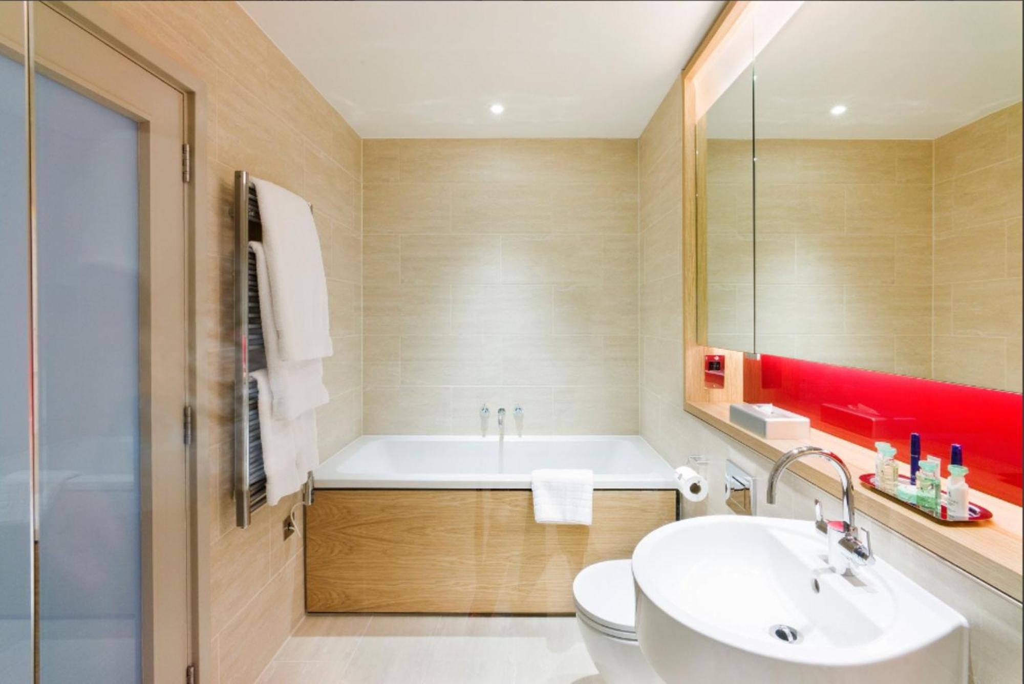 Suite Junior con balcón y acceso al club lounge