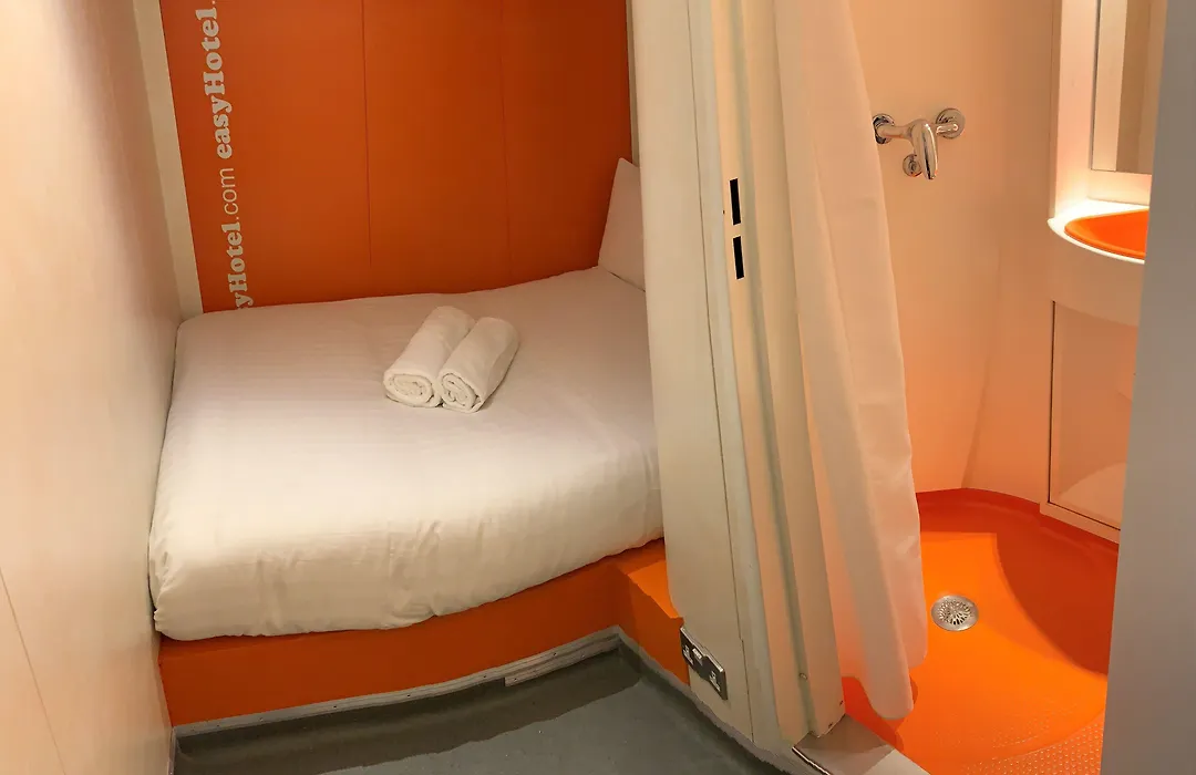 Easyhotel South Kensington-1