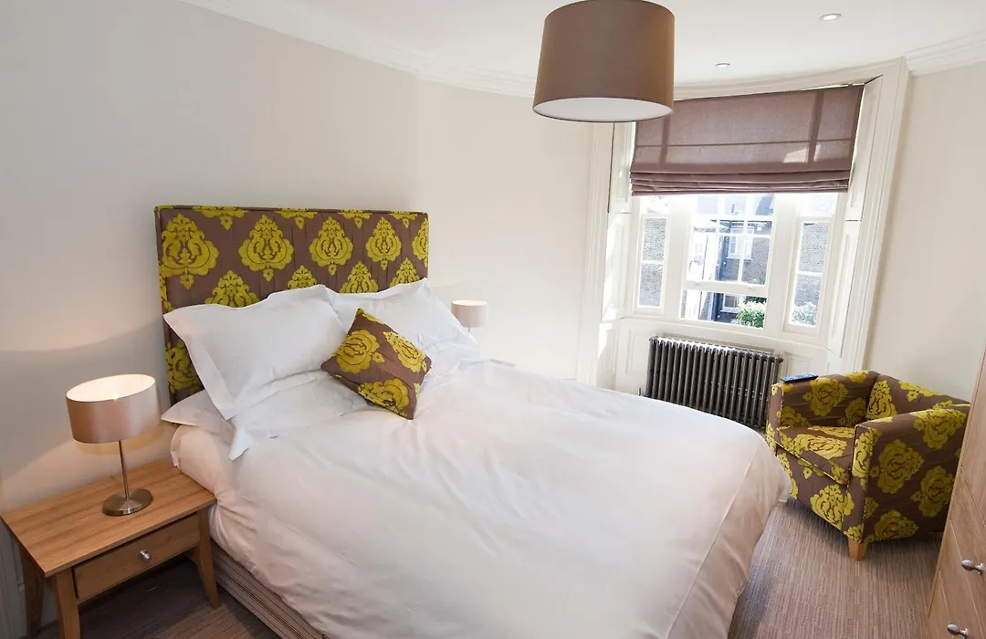 Kennington B & B-1